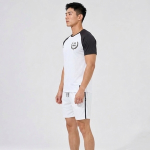 ชุดเซ็ตเสื้อผ้าผู้ชายแบบสั้น ชุดเซ็ตเสื้อผ้าผู้ชายแบบสั้น ออกแบบลายพิมพ์แบบ Sublimation กางเกงขาสั้นเข้าชุดกับเสื้อ ผ้าโพลีเอสเตอร์ระบายอากาศ แห้งเร็ว ซึมซับเหงื่อ - Product Image 3