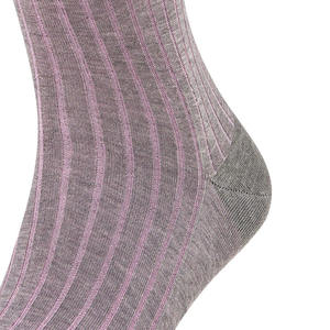 Chaussettes longues pour femmes en coton respirant, usage quotidien, couleurs personnalisées, faible MOQ, vente en gros, haute qualité, séchage rapide - Product Image 6