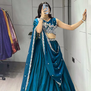 ชุดเลเฮนกาโชลีงานปักลูกปัดพรีเมียมสำหรับงานปาร์ตี้ พร้อมผ้าคลุมไหล่ลูกไม้คริสตัลสำหรับผู้หญิง - Product Image 1