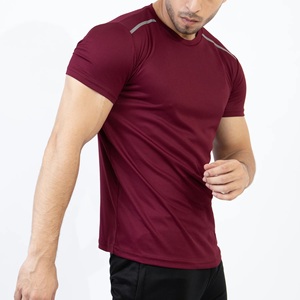 T-shirt décontracté pour homme en coton 100% tricoté, col rond, manches courtes, couleur marron uni, séchage rapide, respirant, coupe classique, avec logo sur le devant - Product Image 5