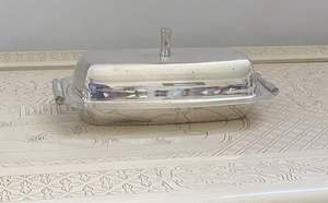 Beurrier en laiton doré poli de luxe pour collection d'accessoires de cuisine haut de gamme et présentation élégante - Product Image 6