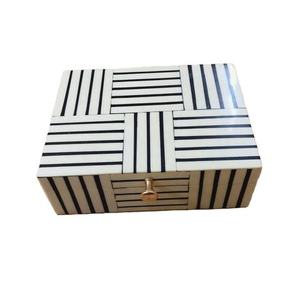 Boîte de rangement en bois naturel avec incrustation d'os, à un seul niveau, sculptée, pour bijoux, artisanat de table fait main, vente en gros - Product Image 4