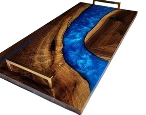 Vente à chaud Plateau de service en bois de luxe fait à la main Plateau de service en résine en bois décoratif moderne et élégant avec poignée en métal - Product Image 5