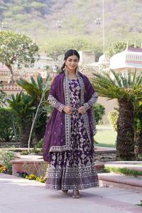 Traje Anarkali Moderno de Viscosa con Lentejuelas Jacquard Bordadas para Graduación, Boda o Diwali - Product Image 4