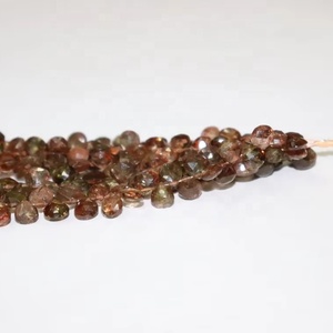 AAA + 8 pouces perles d'andalousite en forme de coeur à facettes Briolette 6mm matériau en pierre naturelle taillée sur le côté - Product Image 1