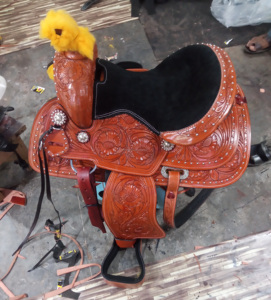 Cómodo Fancy Stitch Horse Western Pleasure Trail Riding Saddle Hecho a mano Estilo americano Cowboy Racing Saddle DE LA India - Product Image 5
