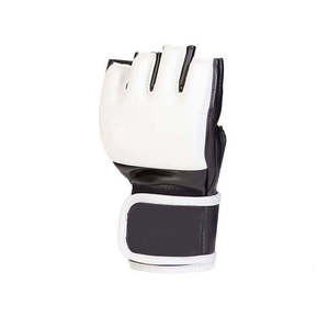 Gants de boxe MMA en cuir de qualité supérieure – Gants de combat haut de gamme avec poignées, tailles personnalisées, fabriqués au Pakistan - Product Image 2