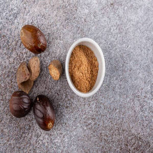 Nouvelle Saison : Poudre de Muscade Indienne 100% Pure pour les Commerçants d'Ingrédients Alimentaires, Fournisseurs aux Usines de Desserts, Boulangeries et Cuisines Commerciales - Product Image 1