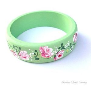 Bijoux ethniques artisanaux colorés - Collection de mode féminine Bracelets en bambou et en bois peints par des artisans - Product Image 1
