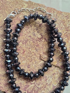 Cuentas redondas de moissanita negra de 6.50 mm y cuentas de espinela negra talladas a mano para pulsera de moda para mujer - Product Image 3