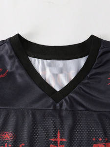 Camiseta de Fútbol Americano con Diseño Gótico de Llamas en Rojo y Negro, Panel de Leopardo, Estilo Y2K, Cuello en V, Personalizable, Proveedor de Camisetas al por Mayor - Product Image 4