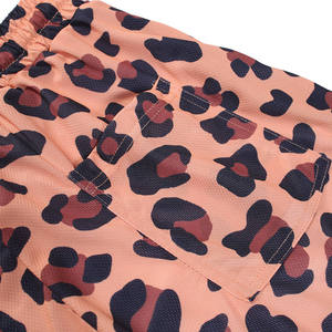 Shorts de plage personnalisés OEM pour hommes, en polyester, imprimé camouflage par sublimation, respirants, vente en gros de maillots de bain courts pour hommes - Product Image 4