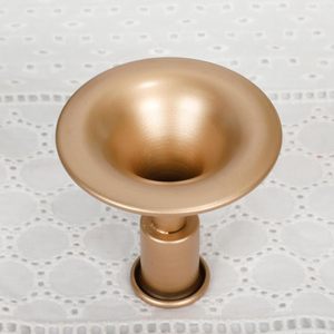 Lot de 2 bougeoirs dorés élégants en aluminium pour festivals, inaugurations, hôtels et décoration intérieure - Product Image 1