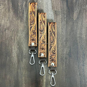 Nouveau porte-clés élégant et luxueux en cuir de vache véritable, personnalisé, avec un motif floral gravé à la main, porte-clés de voiture, cadeau pour femmes - Product Image 6