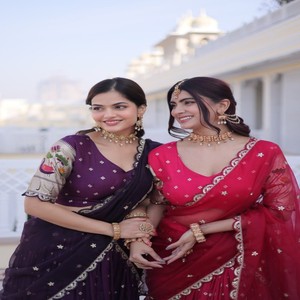 VASTRA COTTAGE Dola Lehenga Choli en soie avec broderie de sequins et motifs Meena, Lehenga entièrement cousu avec Dupatta - Product Image 6