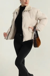Chaqueta Acolchada para Mujer, Nueva Colección Otoño Invierno, Alta Calidad, Personalizable, Negra, de Lona Transpirable, con Cuello Alto, de Nailon y Piel de Oveja - Product Image 3