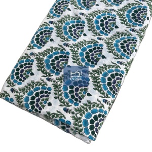 Tela de algodón estampada azul Bloque de mano Tela de algodón estampada vestido marcial - Product Image 1