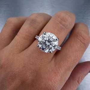 Bague de fiançailles solitaire avec diamant rond de 5 carats cultivé en laboratoire, or 14 carats, pour demande en mariage, certifiée IGI - Product Image 2