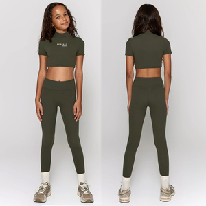 Conjunto de ropa de yoga para niñas, top corto morado, pantalones cortos, licra de alta elasticidad, poliéster, ropa deportiva juvenil, ropa atlética personalizada. - Product Image 5
