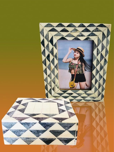 DX Designs - Marco de Fotos con Incrustaciones de Resina de Color con Aspecto de Piedra, Diseño Superior para Pared o Mesa, Marco Decorativo para Cuadros, Marcos de Arte para Pared - Product Image 6