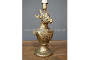 Porte-bougie décoratif en forme de girafe en or antique pour la maison, les mariages et Noël, décoration en métal - Product Image 6