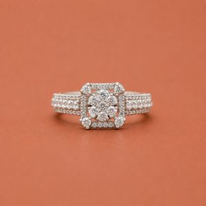 Anillo de compromiso de lujo para mujer con diamante moissanita de corte halo redondo y engaste de plata S925. - Product Image 1