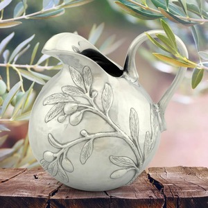 Pichets contemporains en laiton argenté, durables et parfaits pour la cuisine domestique et l'hôtellerie, fabriqués en Inde. - Product Image 5