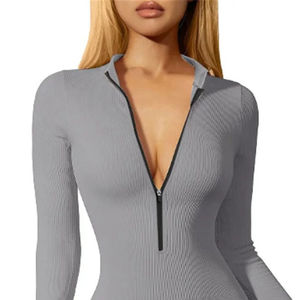 Ensemble deux pièces décontracté pour femme : veste unie à manches longues avec fermeture éclair et pantalon de survêtement extensible à capuche – Vente en gros - Product Image 3