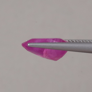 Vente en gros de rubis naturel rose, pierre précieuse non montée, 6,09 carats, taille ovale 12x10,5 mm, certifié IGI, taillé à la main, pour la fabrication de bijoux légers - Product Image 2