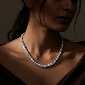 สร้อยคอเพชรทรงกลมสำหรับผู้สำเร็จการศึกษา - ทอง 9k, 14k, 18k - Product Image 1