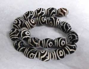 20 pièces de perles d'agate Dzi tibétaine noire et blanche en forme de tambour, amulette, pierres précieuses pour la fabrication de bijoux - Product Image 5