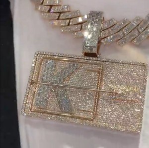 Colgante de oro con moissanita y micro pavé, estilo Hip Hop, con diseño de pila de dinero y efecto efecto hielo, para fiesta - Product Image 4