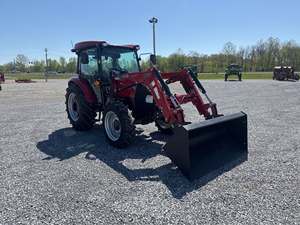 Tracteur agricole fiable Case IH Farmall 65A, 65 CV, 4 roues motrices, avec un moteur diesel puissant, excellente traction et performance. - Product Image 6