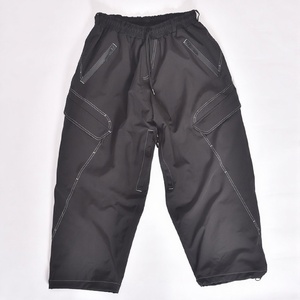 Pantalon de neige noir ample et imperméable de qualité supérieure pour l'extérieur, avec imprimé, aérations, passants de ceinture, taille ajustable et fermeture éclair fonctionnelle - Product Image 1