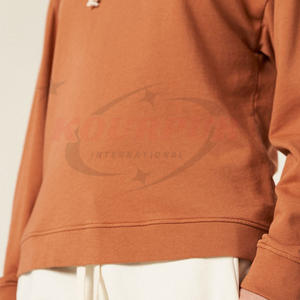 Sweat-shirt pour femme de haute qualité, disponible en différentes couleurs, simple, unique, tendance et élégant, à prix raisonnable. - Product Image 3