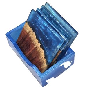 Sous-verres de table artistiques en bois et résine, ensemble de sous-verres ronds bicolores faits à la main, tapis de boisson durables et élégants sous-verres en pierre - Product Image 3