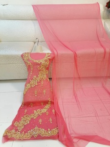 Último Diseño, el Salwar Kameez Pakistaní Más Hermoso para Mujer en Algodón y Seda por AJM - Product Image 2