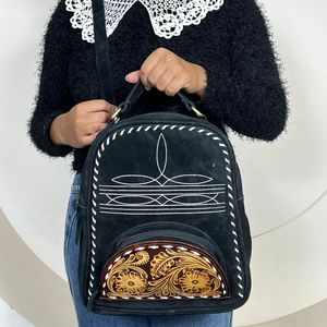 Nueva Mochila y Bolso Cruzado de Cuero Gamuza Negra con Costuras a Mano, Estilo Occidental, de Lujo, 2 en 1 para Mujer - Product Image 4