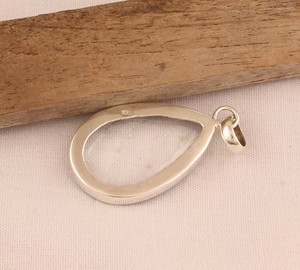 Colgante de Cuarzo Cristalino de Plata de Ley 925 al por Mayor, Colgante de Piedra Preciosa de Cuarzo Transparente Natural Hecho a Mano, Joyería de Cristal de Roca Transparente - Product Image 3