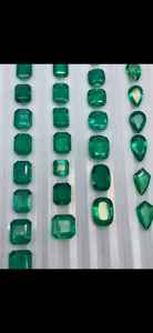 พลอยมรกตธรรมชาติจากแซมเบีย รูปทรงผสม คุณภาพดี พลอยเม็ดเดี่ยวสำหรับทำเครื่องประดับ - Product Image 2