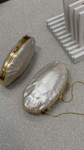 กระเป๋าคลัทช์ทองเหลืองดีไซน์ทันสมัยคุณภาพสูงสำหรับงานปาร์ตี้และงานต่างๆ ของขวัญสำหรับผู้หญิงและเด็กผู้หญิง - Product Image 5