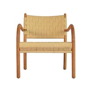 Fauteuil de salle à manger moderne en teck artisanal avec dossier en corde tressée texturée et accoudoirs sculptés, résistant à l'eau et écologique - Product Image 4