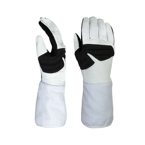 Gants d'escrime avec logo personnalisé |   Cuir synthétique lavable haute résistance |   Prix de gros d'usine - Product Image 2