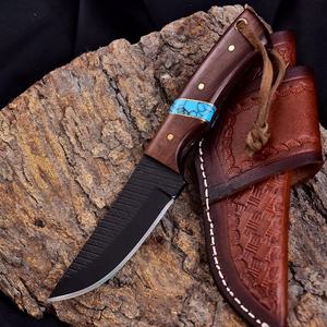 Cuchillo de caza estilo occidental con hoja fija de acero de Damasco, mango de madera y piedra personalizado OEM, codificado en negro. - Product Image 1