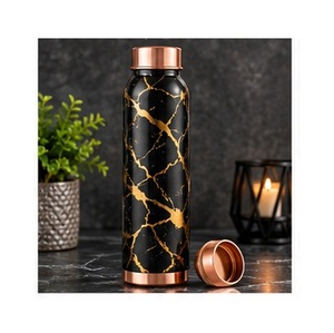 Botella de Agua de Cobre con Patrón Dorado Abstracto y Tapa de Cobre, Portátil para Viajes - Product Image 5