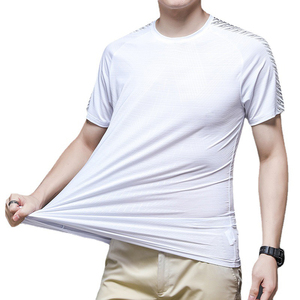 เสื้อยืดคอกลมแขนสั้นผู้ชาย พรีเมียม ผ้าฝ้าย 100% เรียบง่าย สวมใส่สบาย ระบายอากาศดี เหมาะสำหรับใส่ในชีวิตประจำวันช่วงฤดูร้อน รับผลิตแบบ OEM - Product Image 2