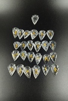 Ensemble de runes en forme de pointe de flèche en quartz clair, fait main, gravé Futhark, qualité supérieure, toucher réel, style Feng Shui, pierre Muntaha