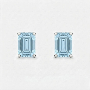 Boucles d'oreilles clous romantiques en argent sterling plaqué rhodium avec topaze bleue taille émeraude pour enfants, idéales pour fiançailles et anniversaires - Vente en gros - Product Image 2