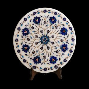 Assiette décorative Art Déco en marbre blanc poli, incrustée de pierre, motif floral Lapis Lazuli, fabriquée à la main |   Table de mariage de luxe - Product Image 3