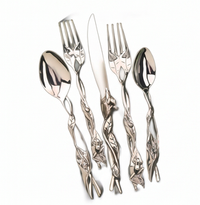 Ensemble de couverts élégants en métal avec motif feuille torsadée, finition miroir haute brillance, passe au lave-vaisselle, vaisselle de mariage - Product Image 1